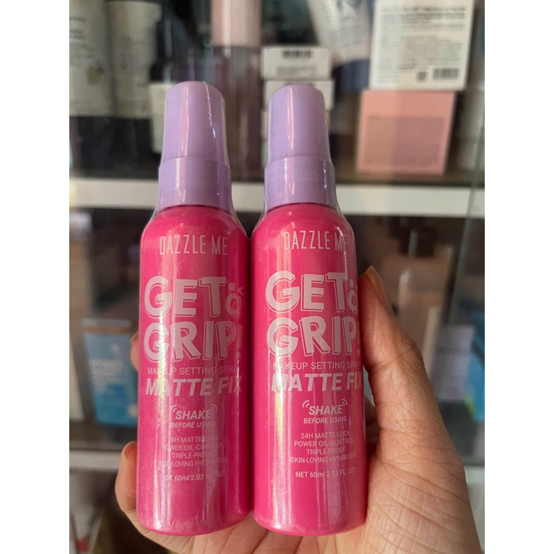 Xịt khoá nền dazzle me matte