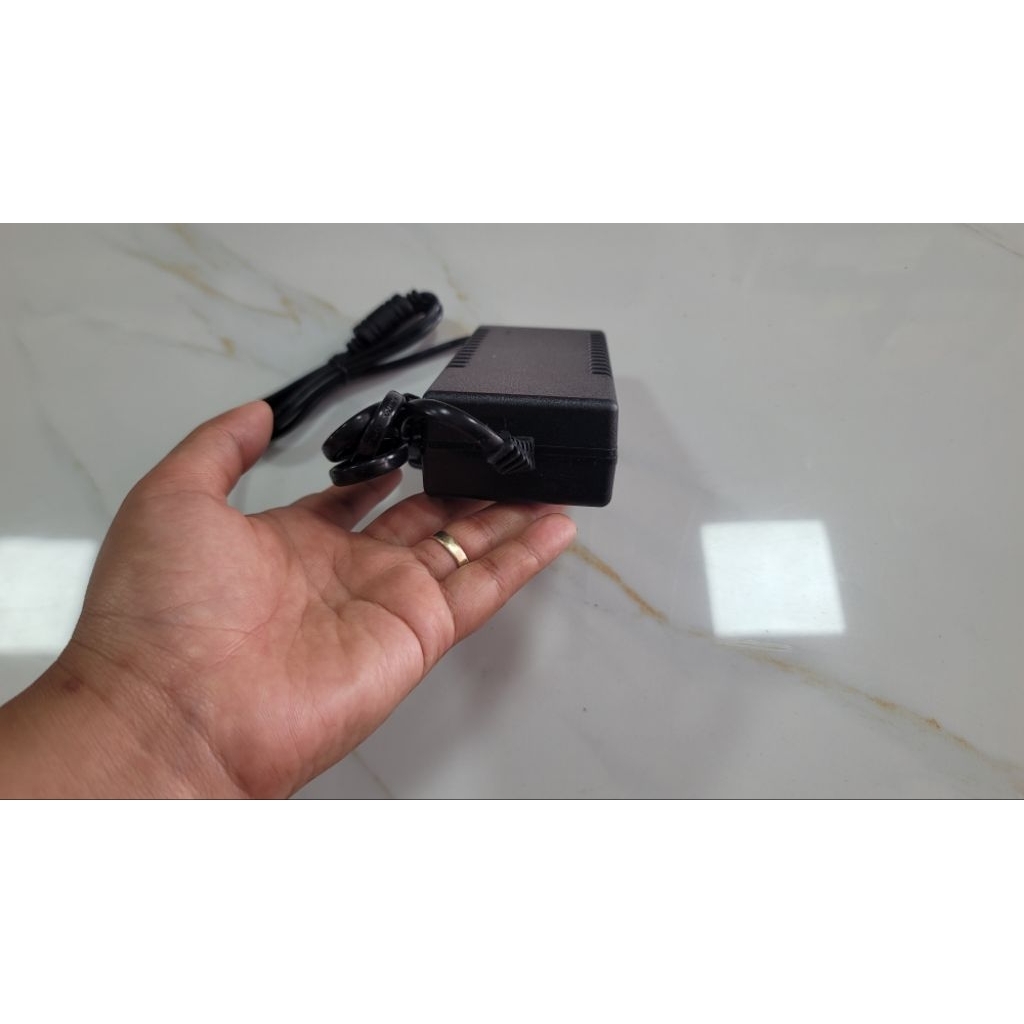 Sạc pin máy khoan 21V Pin Lithium 5S 3.7V 21V 3A Jack DC tự ngắt khi đầy