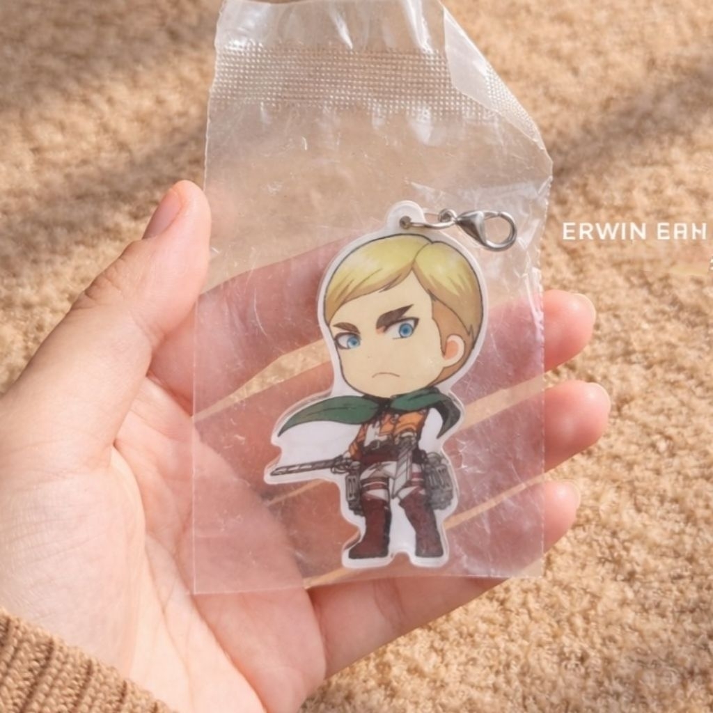 Móc khoá Erwin Smith Attack on Titan - OFFICIAL