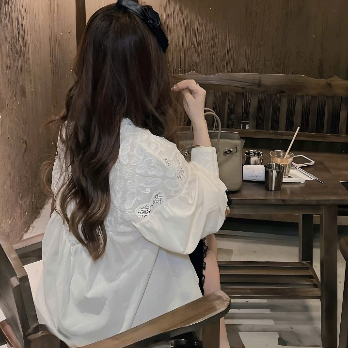 Áo Sơ Mi Phối Ren Thêu Dáng Babydoll Chất Liệu Thô Mịn | BigBuy360 - bigbuy360.vn