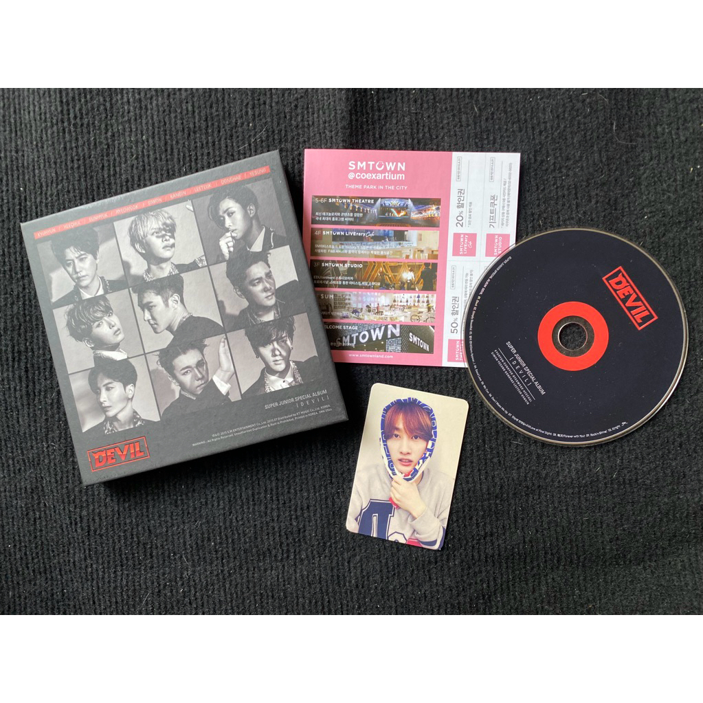 Super Junior Album Devil đã khui seal, gồm cd, photobook và Photocard Eunhyuk như hình