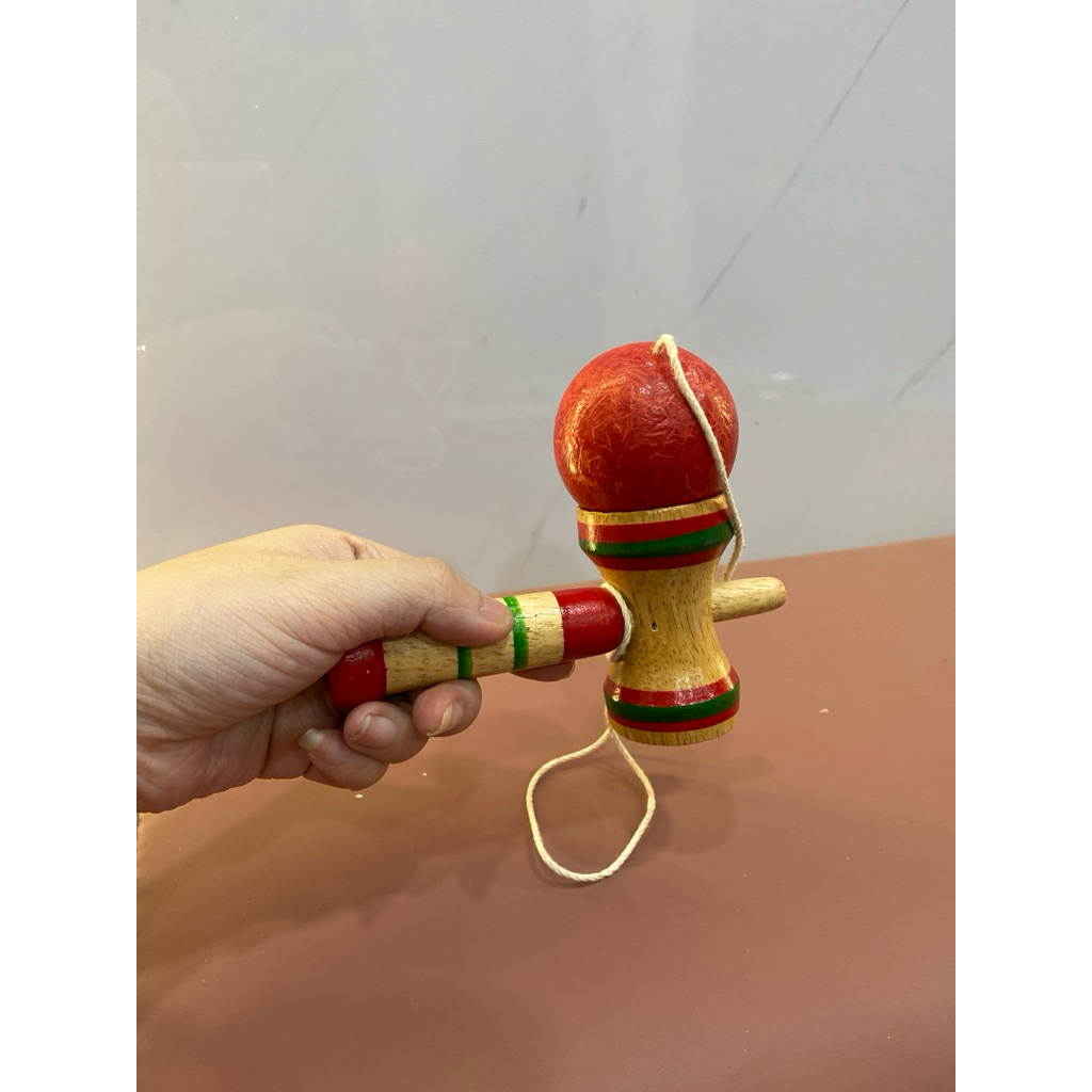 Trò chơi Kendama gỗ hứng cân bằng Nhật bản