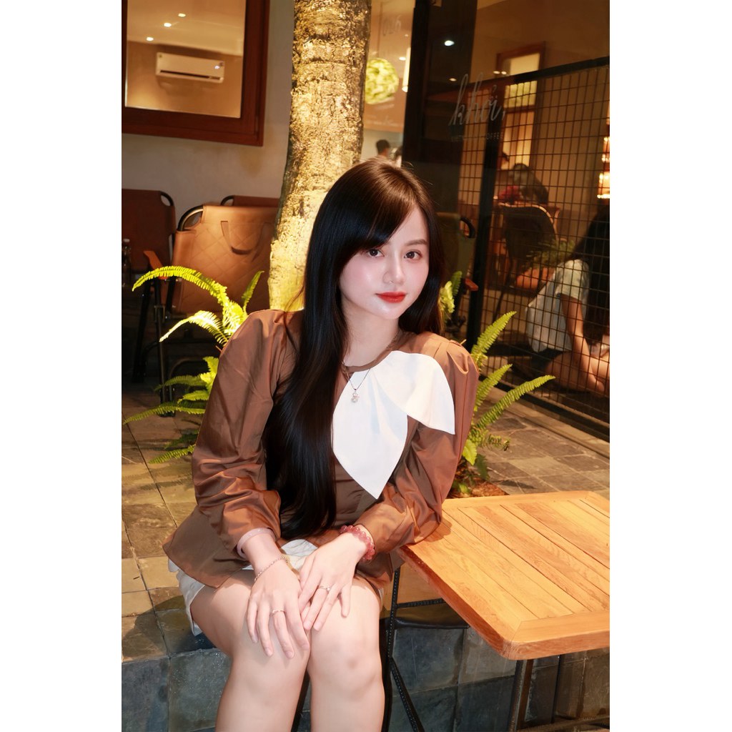 Pass Áo MiJoo nâu cổ trắng size S