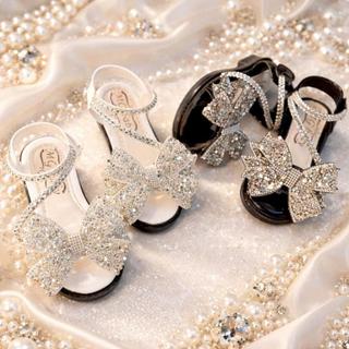 Dép Sandal Cho Bé Gái ( Mẫu Form To Xem Bảng Size ) Đế Đốc Nơ Hoa Đá Dây Viền Chéo - M33