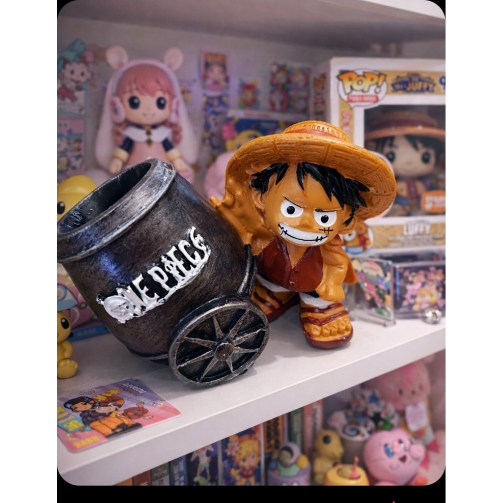 Ống Cắm Bút Luffy One Piece Dễ Thương – Hộp Đựng Bút Anime Trang Trí Bàn Học Bàn Làm Việc, Quà Tặng 