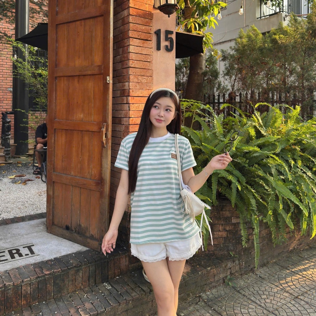 Áo Thun Cotton 2 Chiều, 4 Chiều - Chất Vải Mát, Mịn - Basic Dễ Phối Đồ, Form Vừa Tôn Dáng