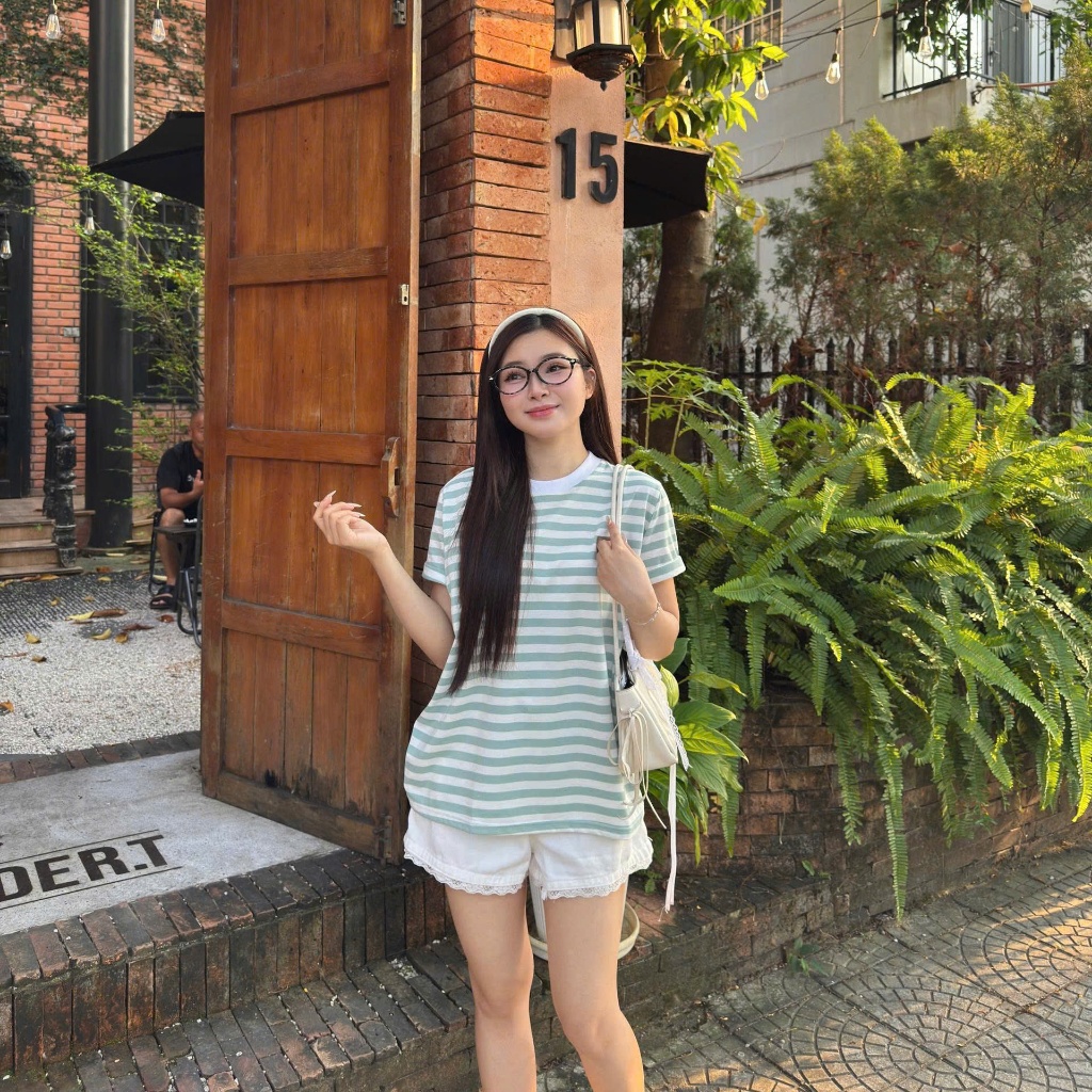 Áo Thun Cotton 2 Chiều, 4 Chiều - Chất Vải Mát, Mịn - Basic Dễ Phối Đồ, Form Vừa Tôn Dáng | BigBuy360 - bigbuy360.vn
