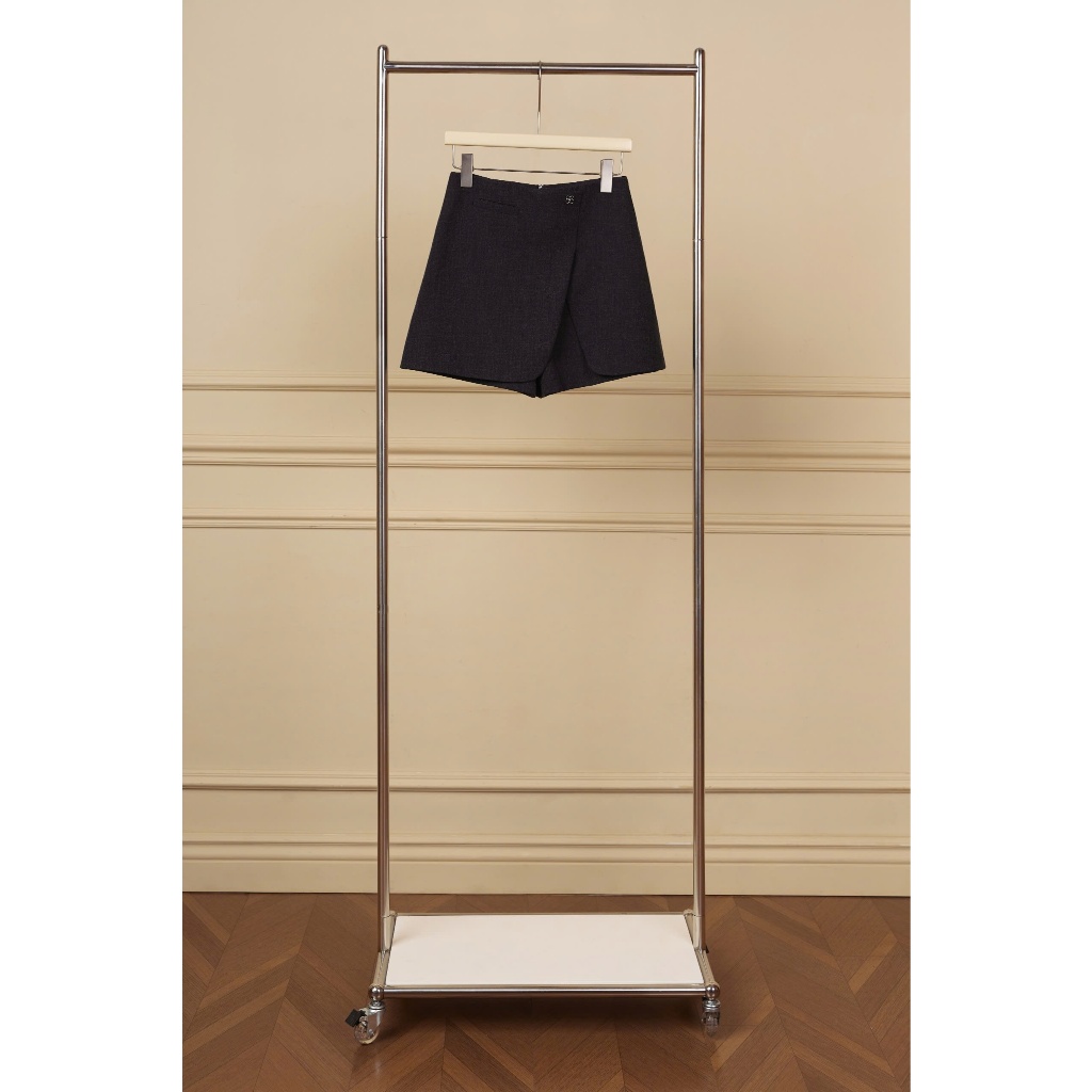 (𝐓𝐡𝐞 𝐔𝐩𝐰𝐢𝐧𝐝 𝐊𝐢𝐭𝐞) Quần short dạ mã lai vạt chồng, form basic dễ mix đồ, trẻ trung năng động thời trang nữ Calie QS057 | BigBuy360 - bigbuy360.vn