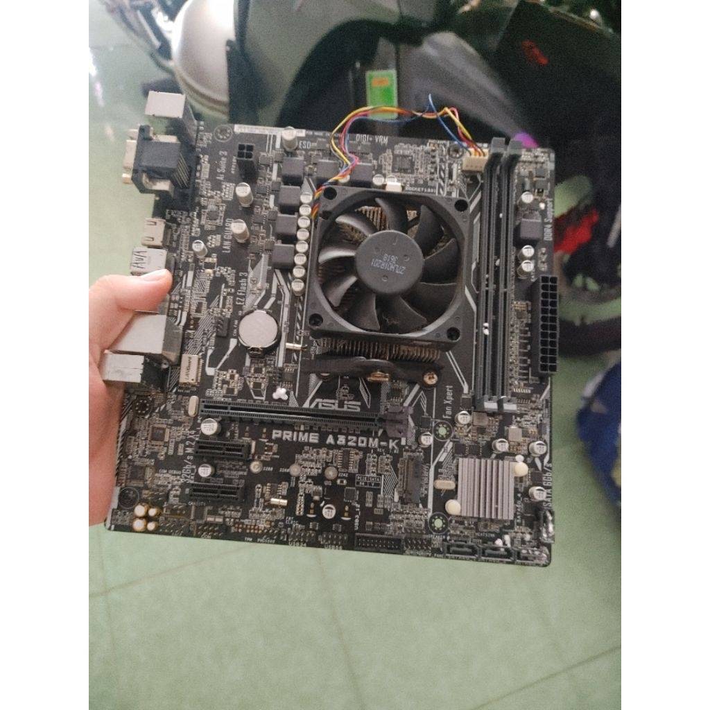 Main Asus A320 AM4 + Athlon 200Ge + tản