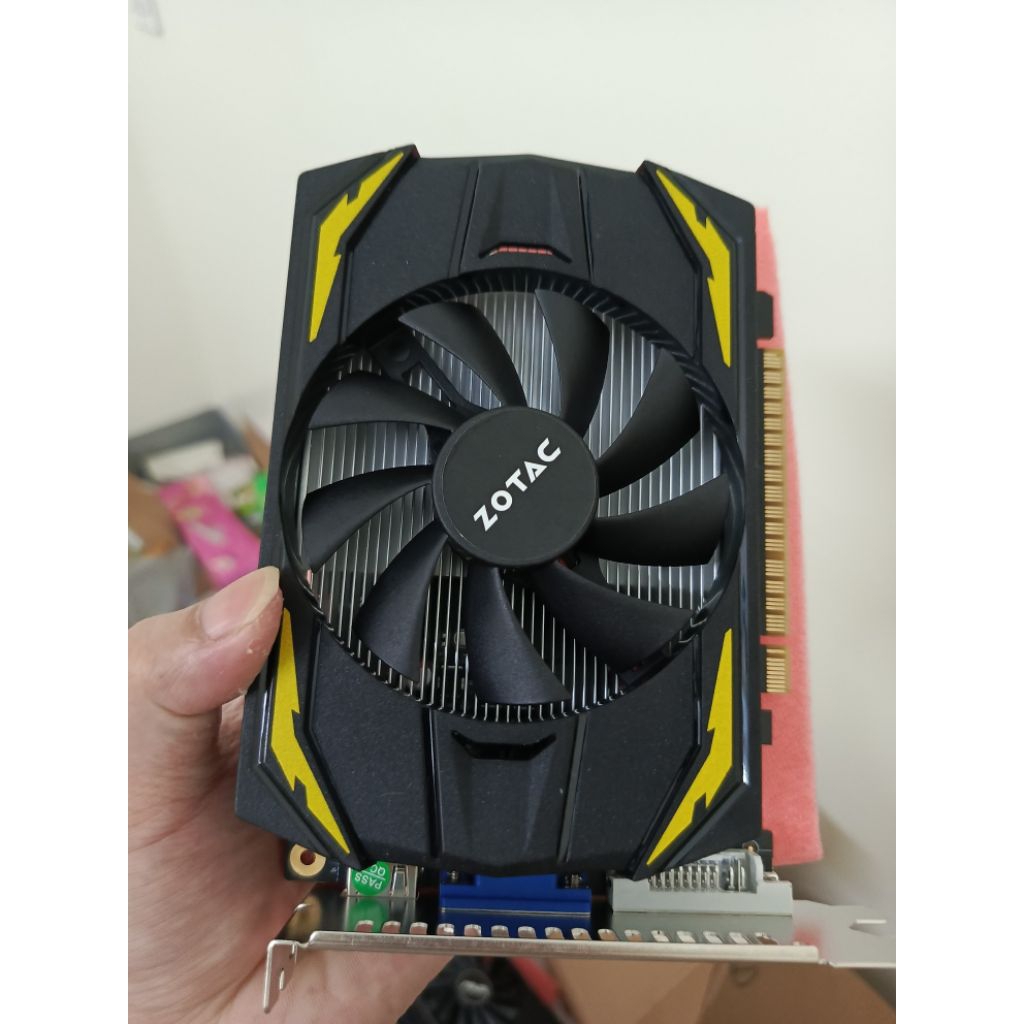OEM GT 740 4G D5 mới đẹp hoạt động tốt chơi game giải trí LoL CF valorant Fifa.v.v v