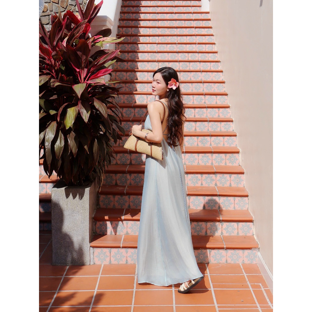 Đầm Maxi Đi Biển La Boutique Kiểu Cổ V Hở Lưng Chất Tơ Hàn Phom Suông Rộng SS26 - DD007-2604LAT | BigBuy360 - bigbuy360.vn