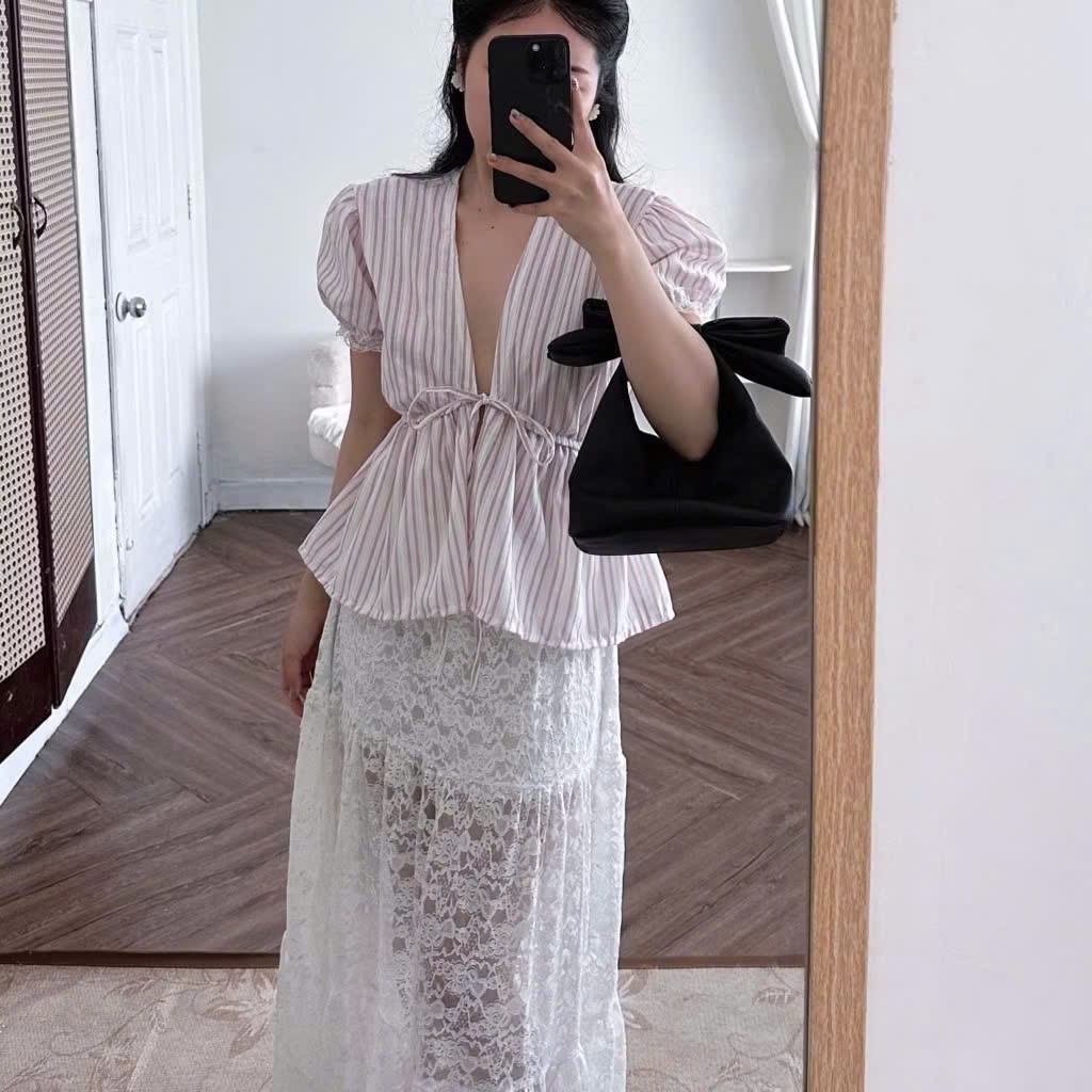 (ẢNH OLDSCHOOL) Áo babydoll chất thô kẻ sọc xanh phối ren xẻ V ngực IRENE TOP 7007 | BigBuy360 - bigbuy360.vn