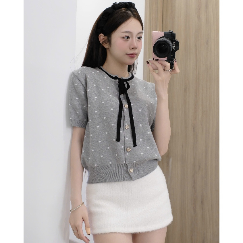 HTIQUE - SOFT SEASON mở bán Áo len dệt kim chấm bi hồng sữa dâu kèm nơ thắt điệu, Áo len dệt kim kiểu nữ tiểu thư LA43 | BigBuy360 - bigbuy360.vn