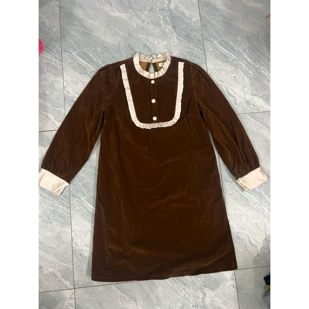 pass váy nhung size M hãng Calie House