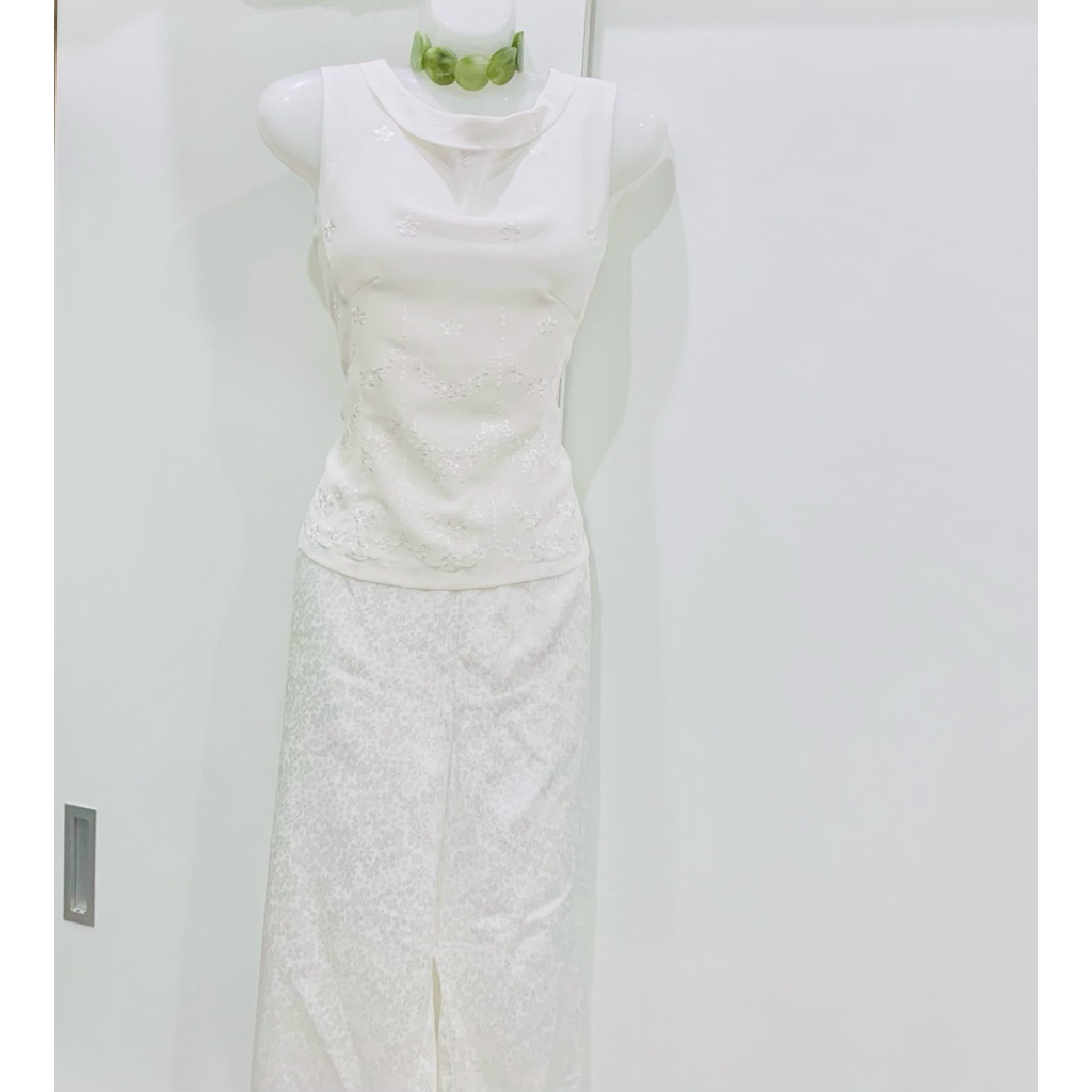 💐👑♻️[✨Newly Items] 👑 Designed Silky White Elegance [🎀SONRISA’s APRIL 2️⃣0️⃣2️⃣6️⃣🎇🐎🎆] (Uploading 🚛💌♻