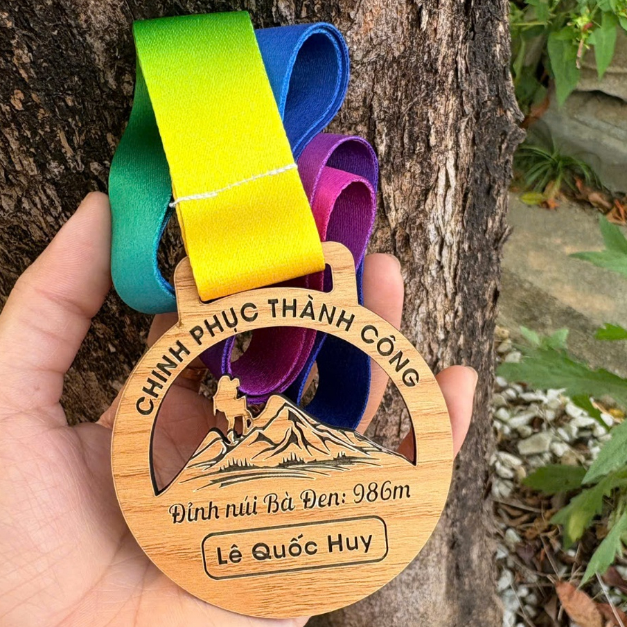 Huy chương leo núi Bà đen- Trekking núi bà đen- mẫu huy chương leo núi đẹp, Free thiết kế, đa dạng m