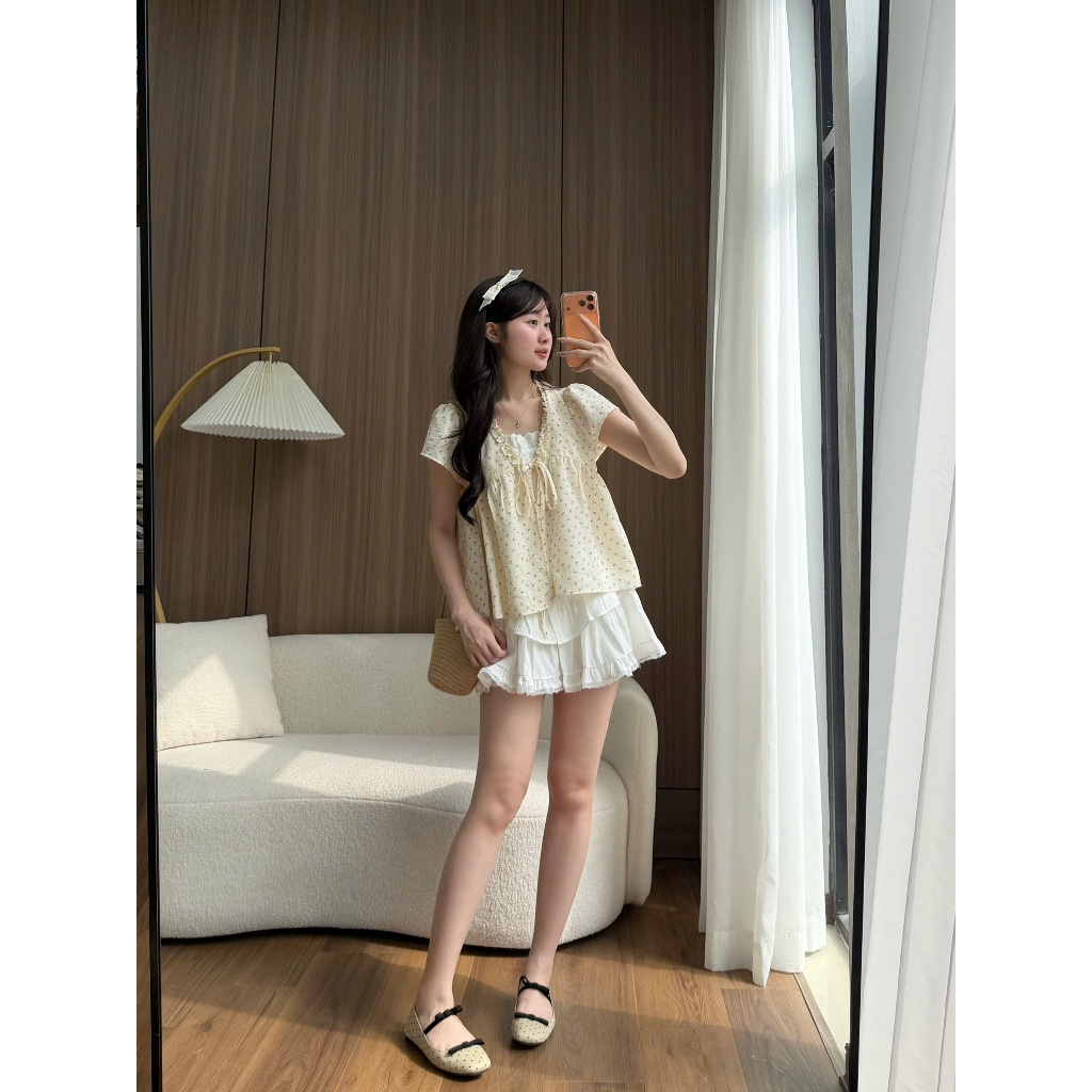 Áo Babydoll Viền Bèo Cộc Tay Hoa Nhí Nơ Ngực Phối Ren Boi Trắng A874 Su Chang Thời Trang Nữ | BigBuy360 - bigbuy360.vn