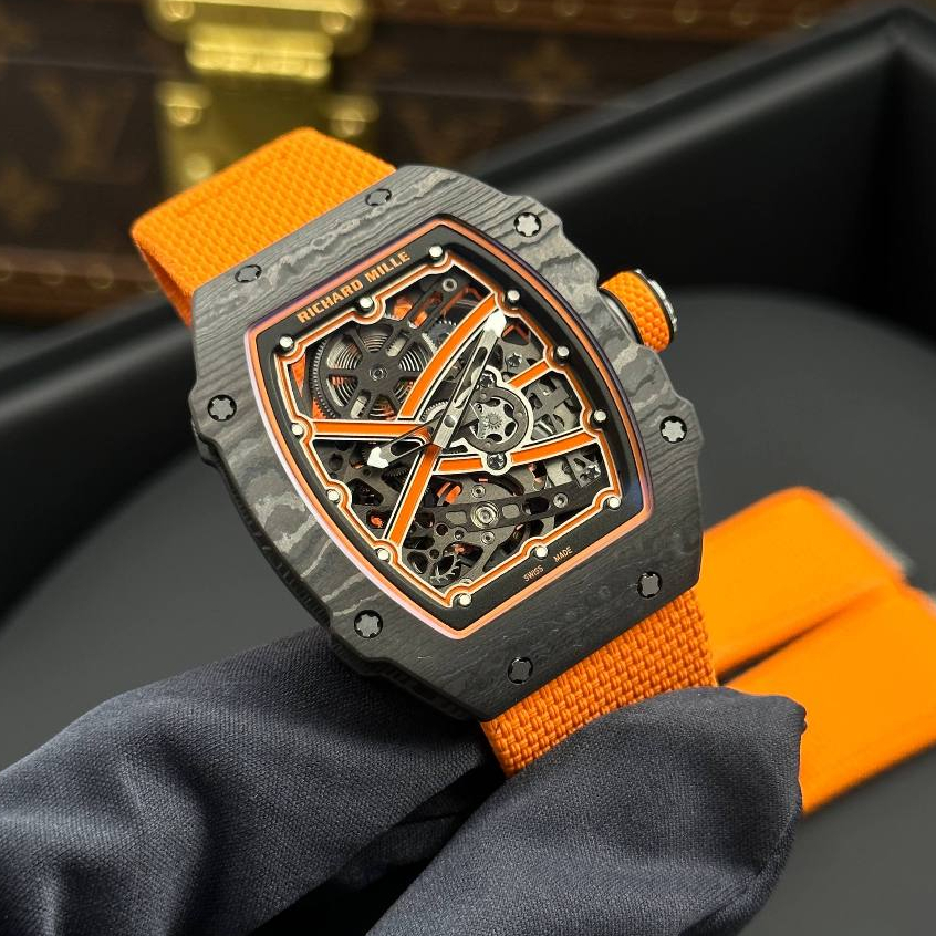 Ri.chard Mile RM67-02 • Size 38 x 47mm • Độ dày 7.8mm • Máy CRMA7 SC | Carbon siêu nhẹ | Màu cam