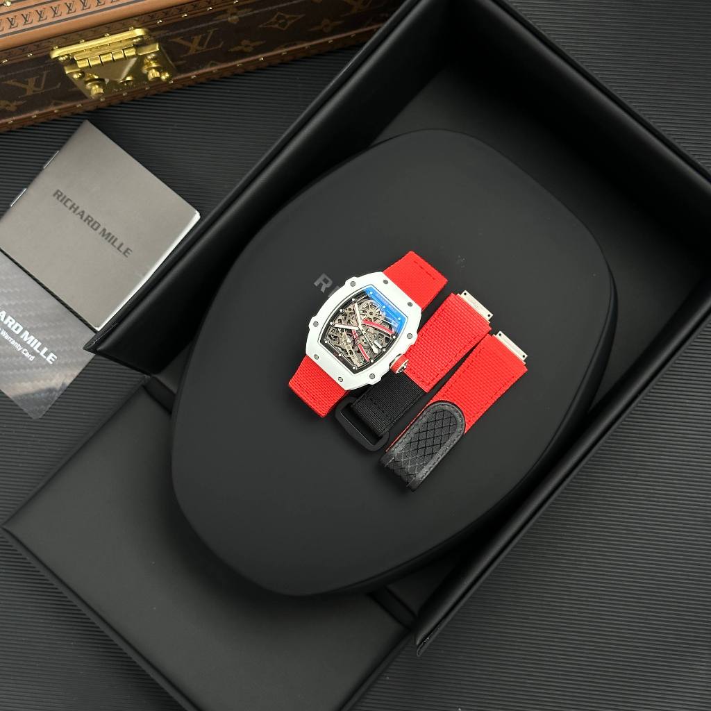 Ri.chard Mile RM67-02 • Size 38 x 47mm • Độ dày 7.8mm • Hoàn thiện 1:1 | Carbon siêu nhẹ | Đỏ trắng