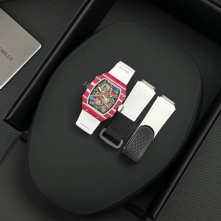 Ri.chard Mile RM67-02• Size 38.7 x 47.52mm • Độ dày 7.8mm • Máy CRMA7 SC | Carbon siêu nhẹ | Đỏ thẫm
