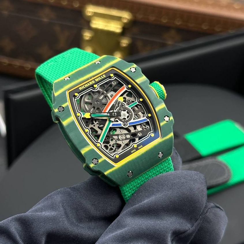 Ri.chard Mile RM67-02 • Size 38 x 47mm • Độ dày 7.8mm • Máy CRMA7 SC | Carbon siêu nhẹ | Xanh lá cây