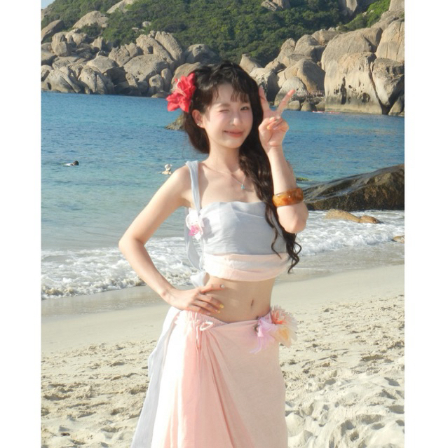 EDA - SET Bikini Đi Biển Áo Croptop Cao Cấp Phối Chân Váy Dài Cao Cấp Đính Hoa Phụ Kiện Xanh Hồng EDA Boutique | BigBuy360 - bigbuy360.vn