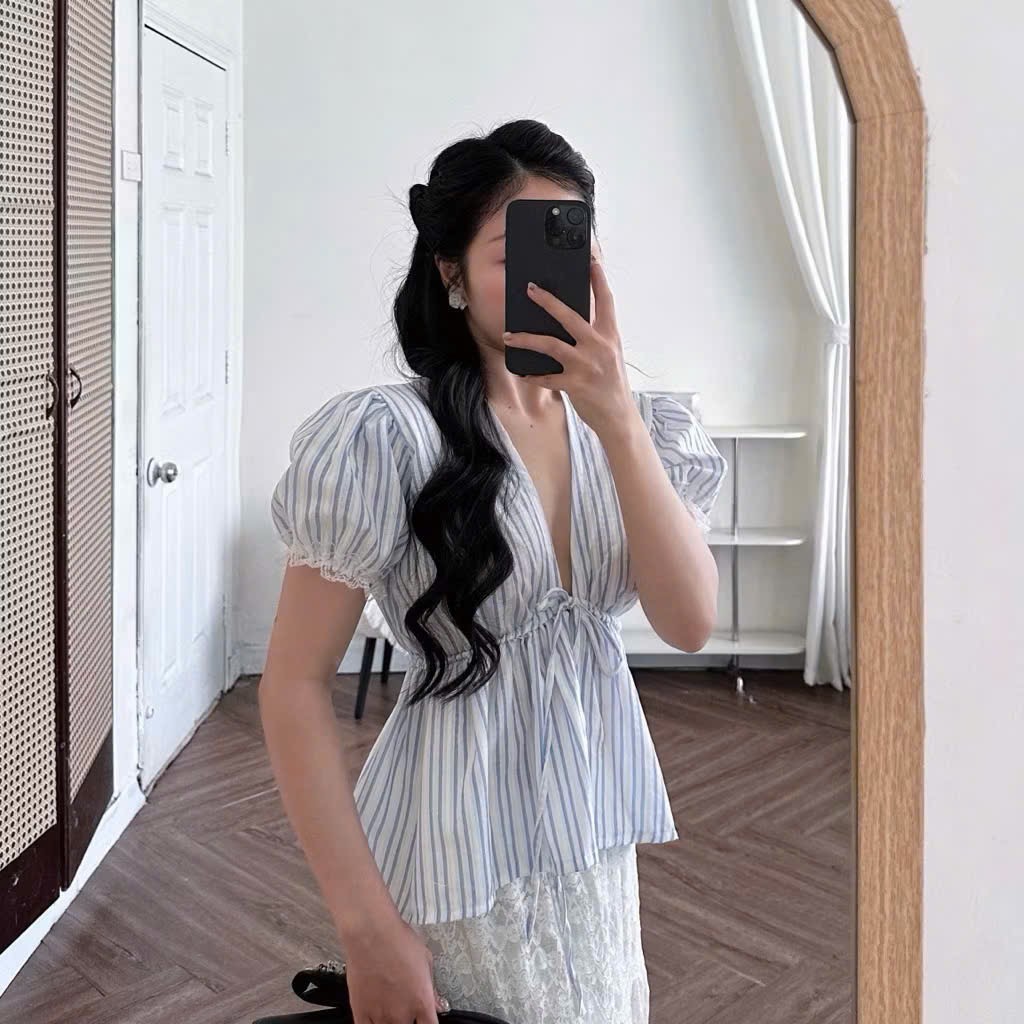 (ẢNH OLDSCHOOL) Áo babydoll chất thô kẻ sọc xanh phối ren xẻ V ngực IRENE TOP 7007 | BigBuy360 - bigbuy360.vn