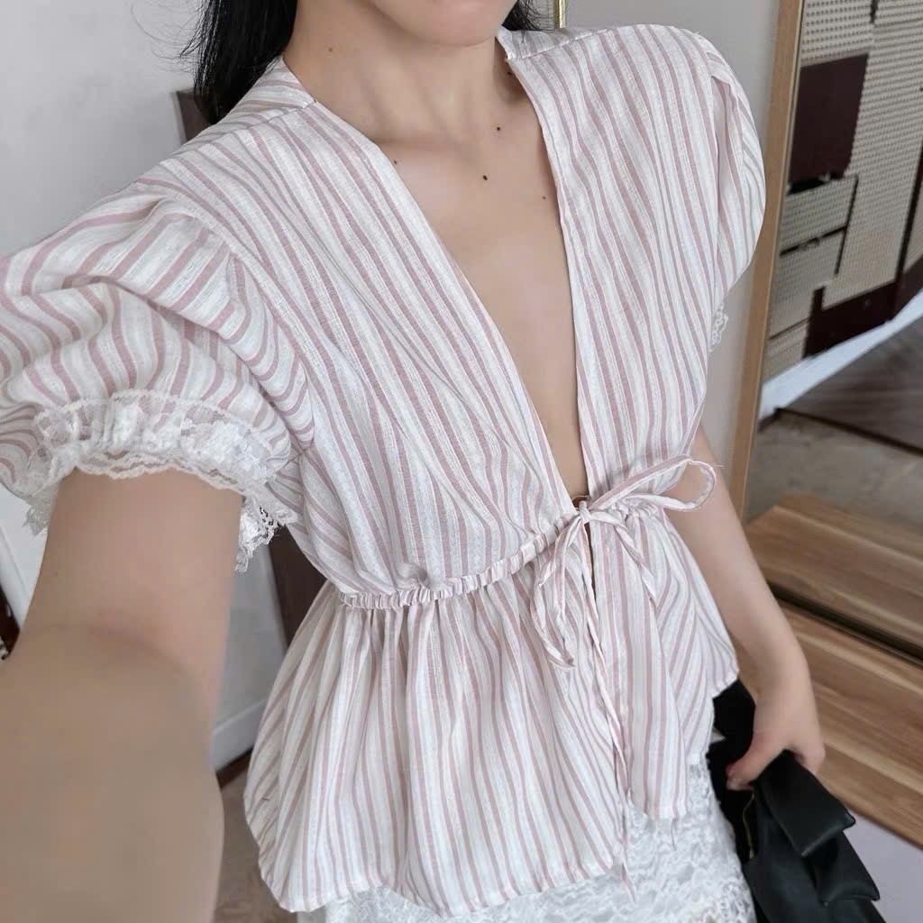 (ẢNH OLDSCHOOL) Áo babydoll chất thô kẻ sọc xanh phối ren xẻ V ngực IRENE TOP 7007 | BigBuy360 - bigbuy360.vn