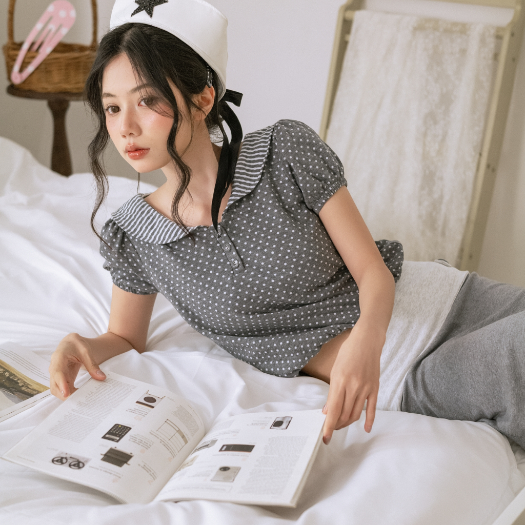 Áo thủy thủ cotton tay bồng nữ NAKEDbyV áo thun chấm bi phối kẻ tay bo nhẹ ANNIE SAILOR TOP | BigBuy360 - bigbuy360.vn