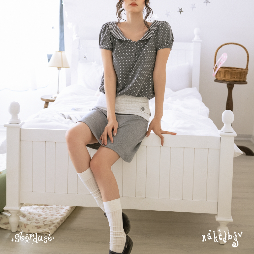 Áo thủy thủ cotton tay bồng nữ NAKEDbyV áo thun chấm bi phối kẻ tay bo nhẹ ANNIE SAILOR TOP | BigBuy360 - bigbuy360.vn