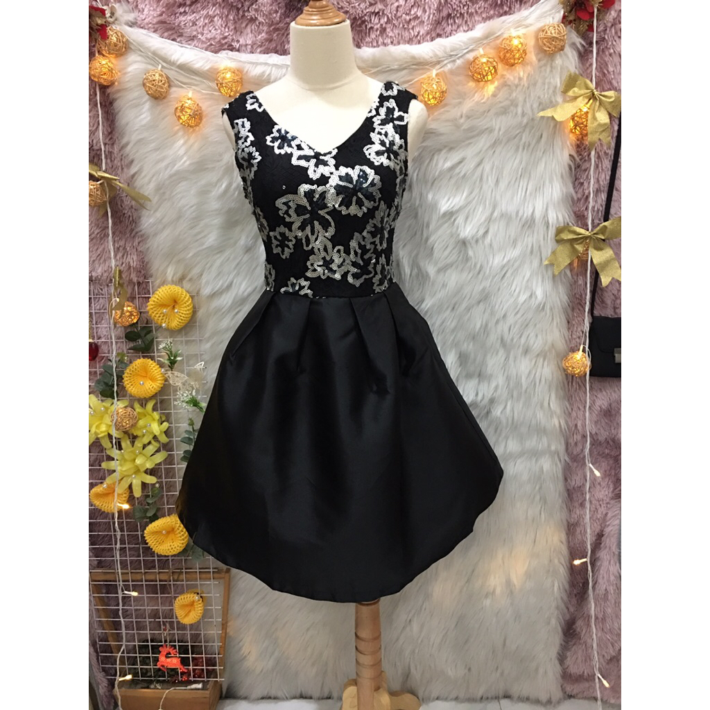 (BC2)🌹 Đầm Đi Tiệc Phom Xoè- Cổ V- 2 hand - Hiệu BLUEBELL- Size S