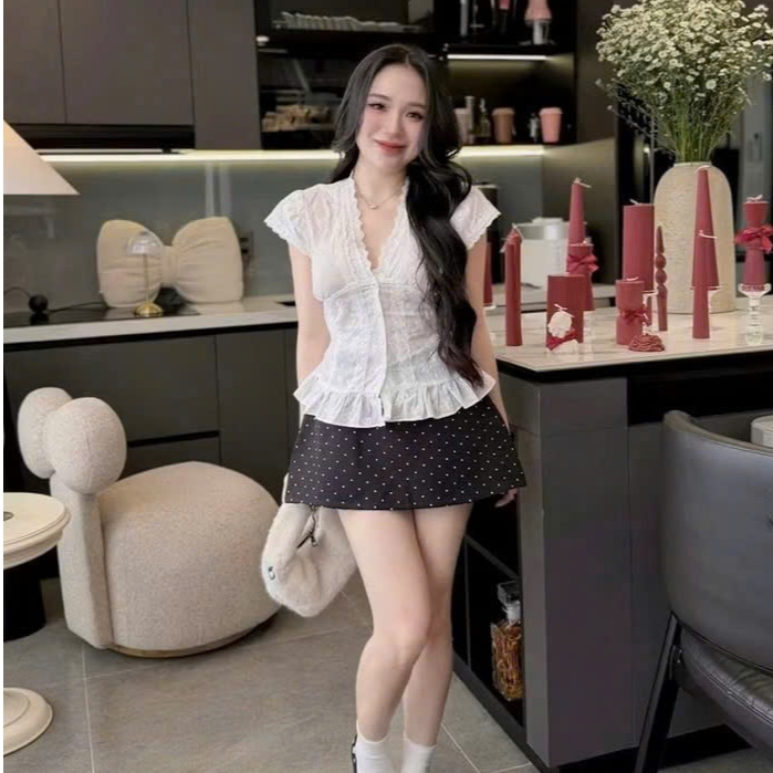 Set váy ngắn - Set váy xinh iu cho nàng đi chơi, dạo phố hẹn hò, áo ren cổ v tay con phối chân váy c