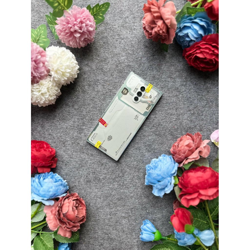 Điện Thoại ZTE Nubia Red Magic 8 Pro Plus 5G (16|512) Snapdragon 8 Gen 2 Likenew