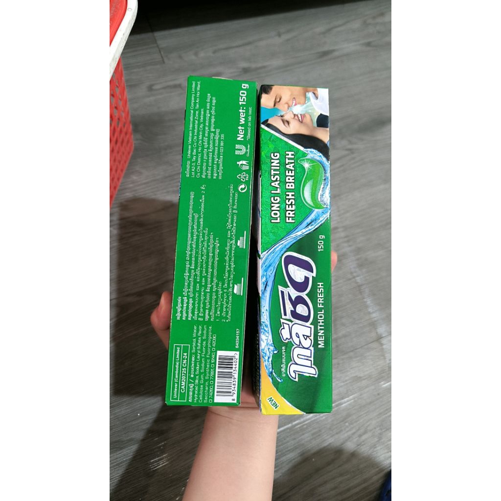 Kem đánh răng closeup thái lan 150g