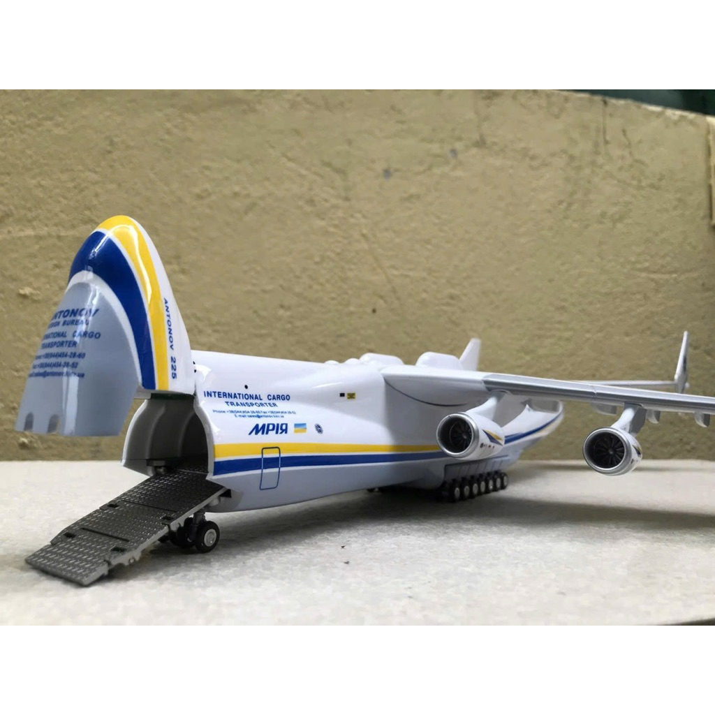 Mô hình trang trí ANTONOV AN-225 1:200 - 42Cm (MB200AN225)