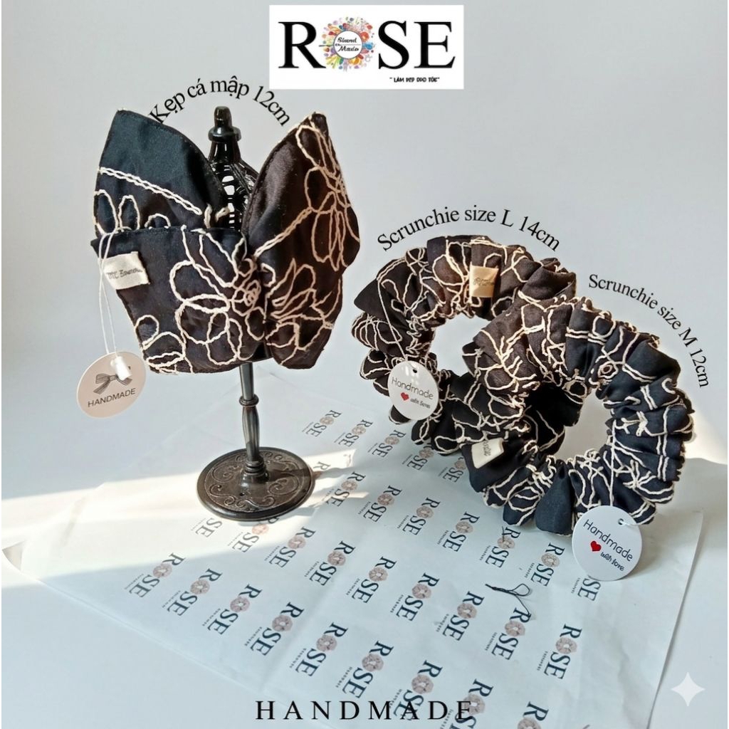 Bộ sưu tập Black 🖤 Scrunchies thô chỉ nổi Rose handmade store