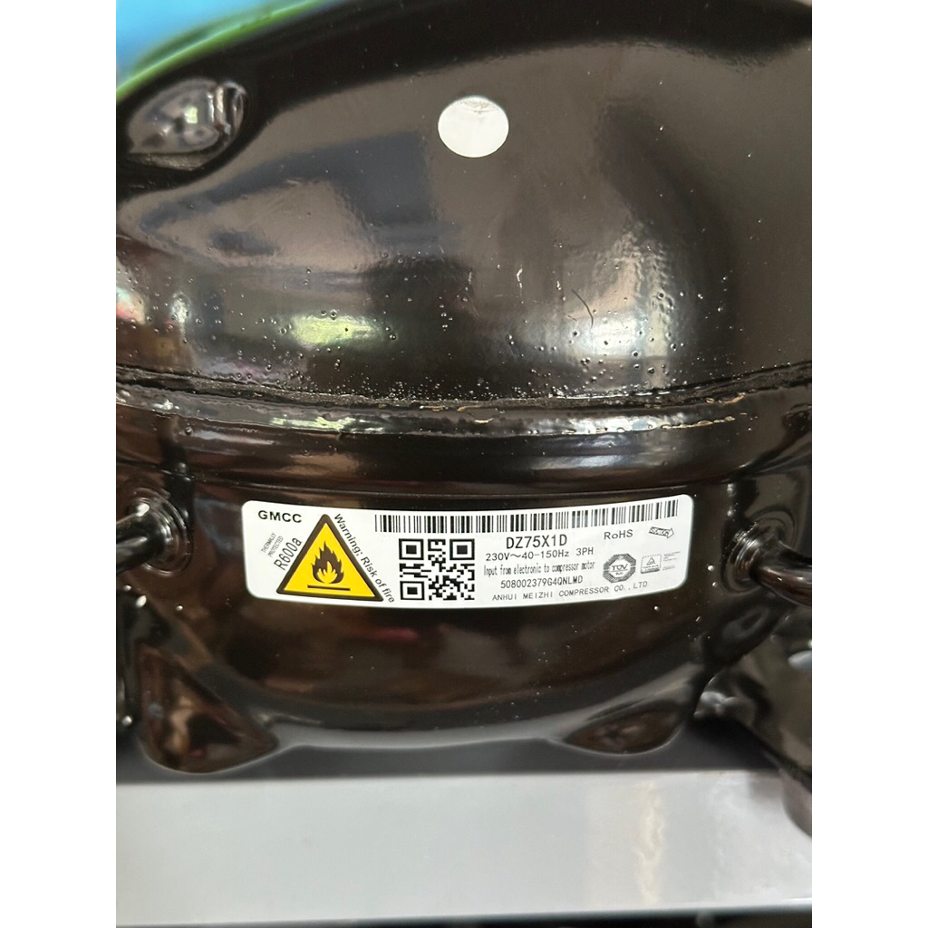 BLOCK MÁY NÉN TỦ LẠNH TOSHIBA MÃ DZ75X1D MỚI CHUẨN HÃNG