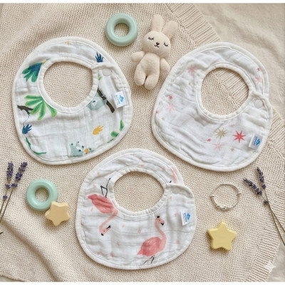 Set 2 Yếm Chữ U BONNY cúc vai mềm mịn thấm rớt cho bé