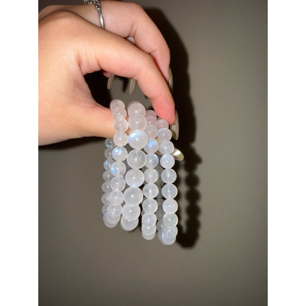 Vòng tay Moonstone đá mặt trăng (Cân bằng sự nữ tính, ngủ ngon, mang lại khởi đầu mới..)