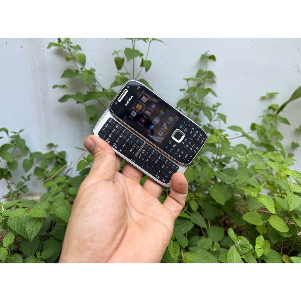 Nokia e75 (5750) nhận mọi sim