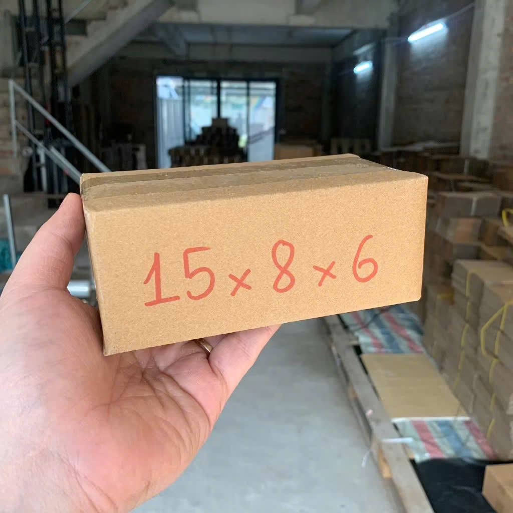 Hộp carton kích cỡ 15x8x6