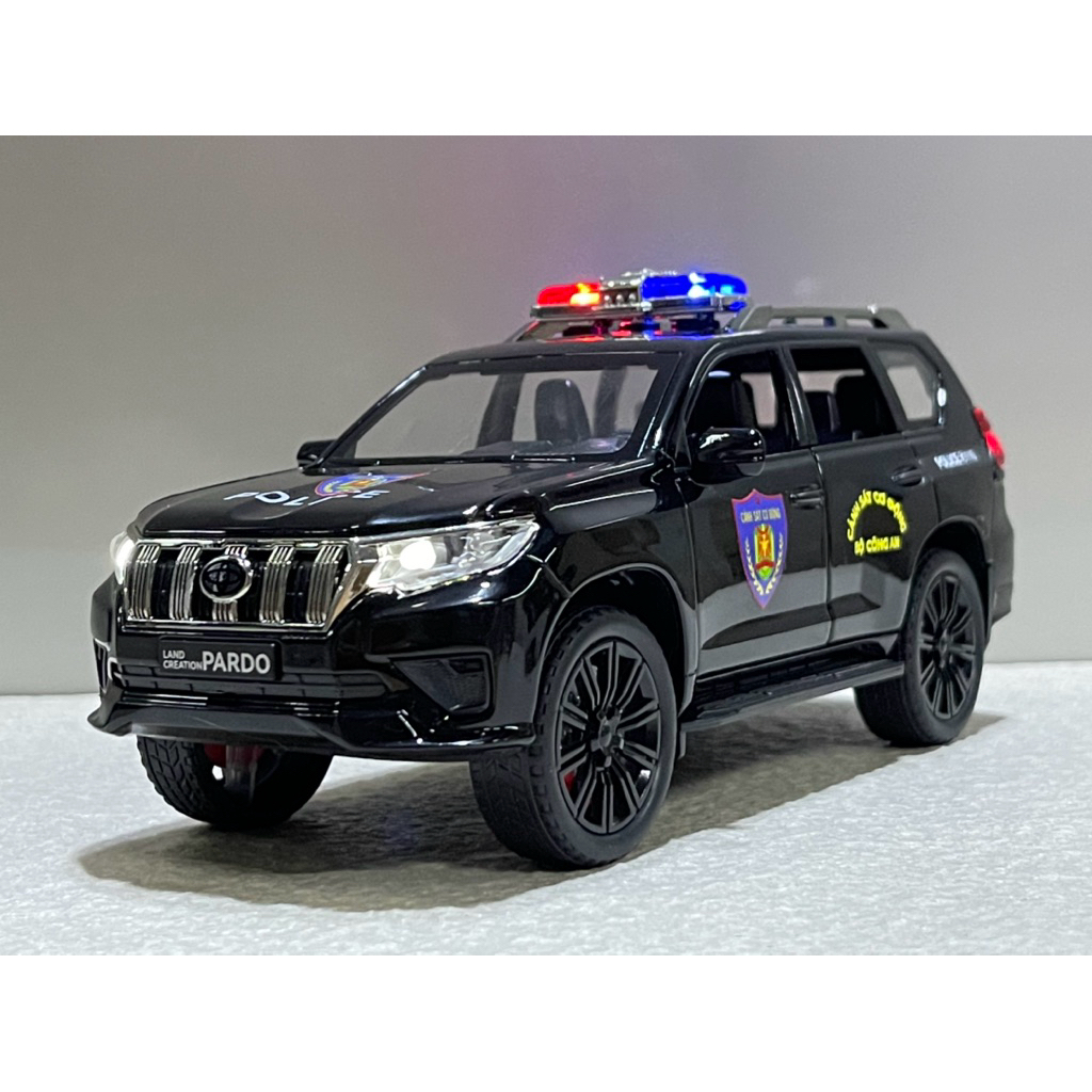 Mô hình xe Police Toyota Prado CSCĐ 1:24