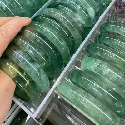 Vòng Tay Thạch Anh Xanh Ngọc Bản Hẹ Thanh Lịch, Sang Trọng - Ngọc Trai Trường Thịnh