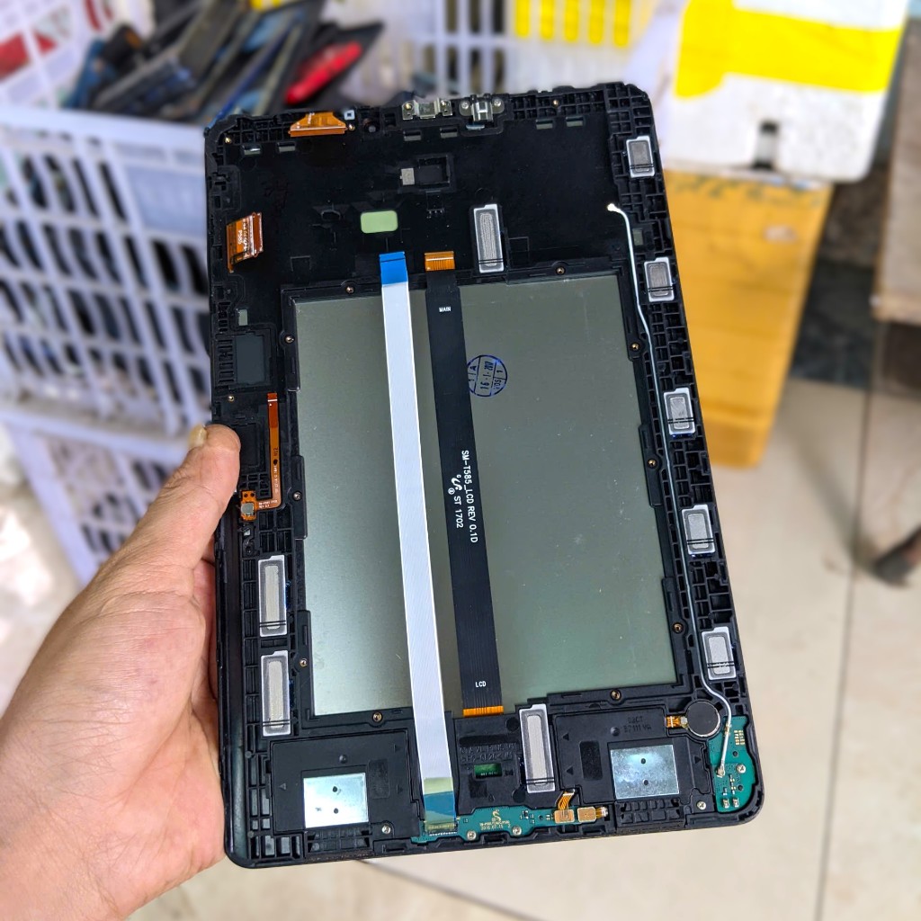 Xác Samsung Tab A6 10.1 / P585 / P580 hư màn,không MAIN không vỏ lấy linh kiện - Khung sườn Samsung 