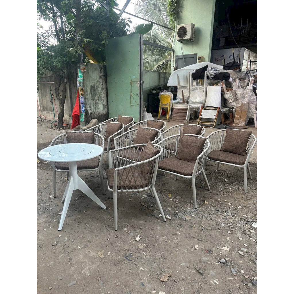ghế  cafe khung sắt đan dây dù .