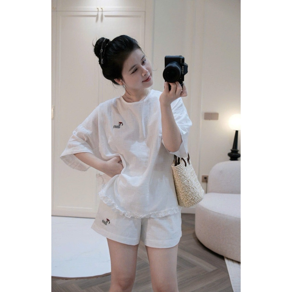 Set bộ nữ Oliver vải thô đũi thêu ngựa trẻ trung năng động, Bộ đồ nữ áo cộc tay kèm quần short cạp chun thời trang HEBE | BigBuy360 - bigbuy360.vn