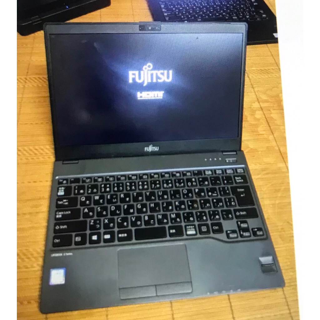 Laptop cũ hàng nội địa nhật Fujitsu s937/i5/7300U.- i5/7300U