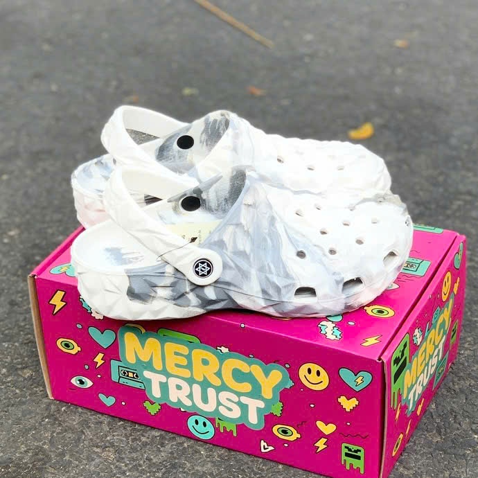 🎁sticker Ngẫu Nhiên, Vớ🎁MC11-Dép MERCY-TRUST Kim Cương Loang Đúc Nguyên Khối- Sục EVA Êm Nhẹ Quai Hậ