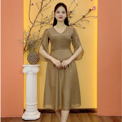 Đầm xòe trung niên cho mẹ - Cổ tim kết dây đá tay cánh hồng - Màu Nâu cafe - TTV2036