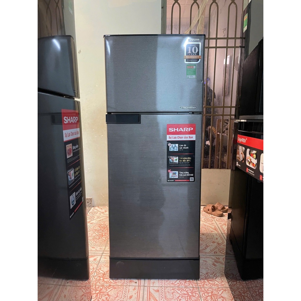 Tủ lạnh Sharp inverter 180 lít Chỉ giao HCM & lân cận - 𝐂𝐇𝐀𝐓 𝐓𝐑𝐔̛𝐎̛́𝐂 𝐊𝐇𝐈 Đ𝐀̣̆𝐓 𝐇𝐀̀𝐍𝐆 Đ𝐄̂̉ 𝐆𝐈𝐀𝐎 𝐓𝐑𝐎𝐍